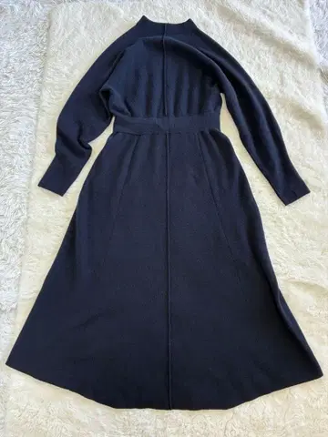 미라 오웬 플레어 니트 롱 원피스