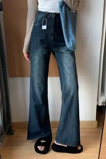 다크 블루 부츠컷 데님