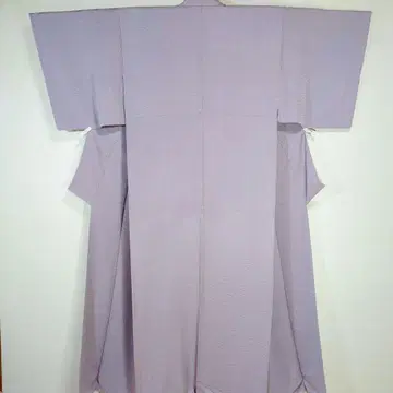 여성용 기모노 이로무지 탁한 연보라색 솔잎 무늬