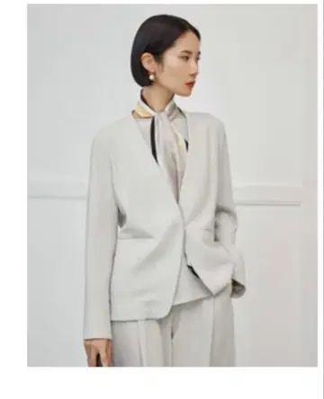 새상품 소쥬 노카라 자켓 라이트 그레이 M 사이즈