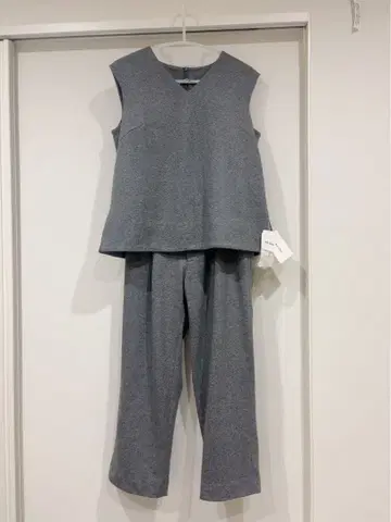 [ 택 포함 새상품 ] Mila Owen 그레이 셋업