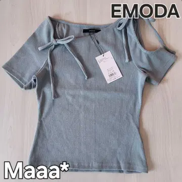 에모다 원숄더 리본 탑