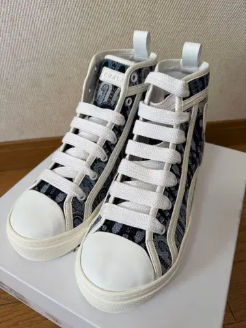 FURLA 하이컷 스니커즈