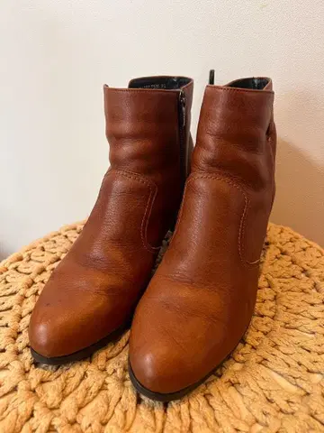 REGAL 브라운 가죽 지퍼 부츠 중간 굽