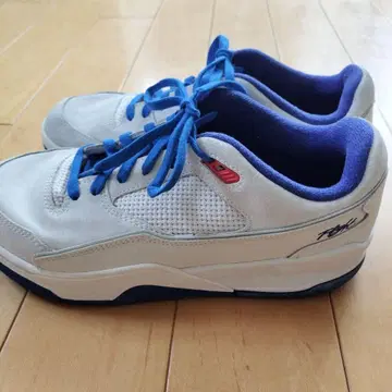 Jordan 스니커즈 화이트/블루