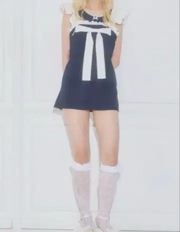 릴릴리 lilLilly 바이컬러 리본 미니 드레스 네이비