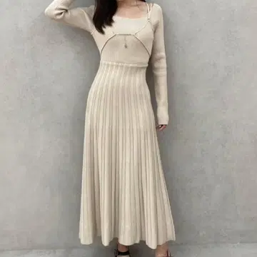 이토미 로고 참 니트 원피스