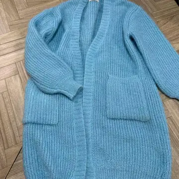 새상품 titty&Co. 스카이블루 니트 가디건