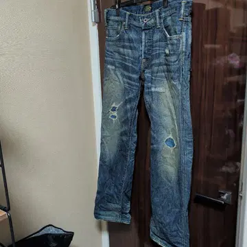 Cootie Production 데미지 가공 스트레이트 데님