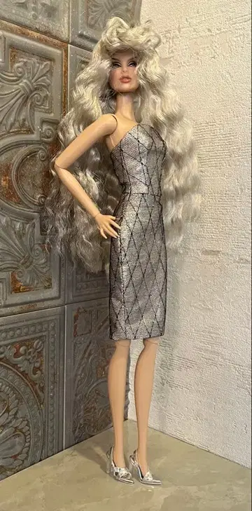 인티그리티 토이즈 아웃핏 1/6 인형