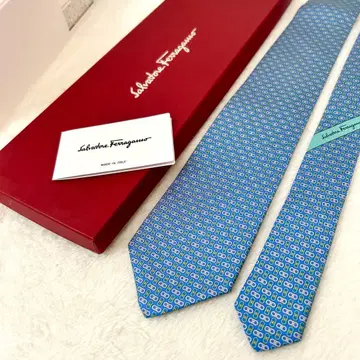 새상품 페라가모 FERRAGAMO 간치니 넥타이 블루 계열