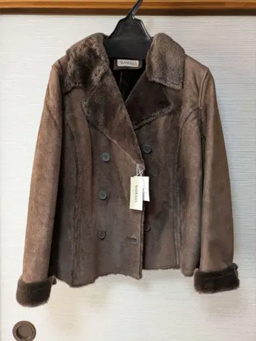 BANESSA 페이크 무스탕 자켓 돈피 미사용 겨울 아우터