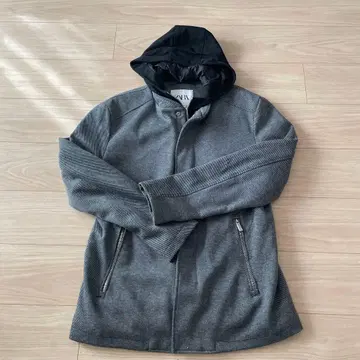 1월 3일까지 가격 인하 ZARA 그레이 후드 부착 자켓