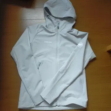 마무트 마쿤 소프트쉘 후디드 자켓 마운틴