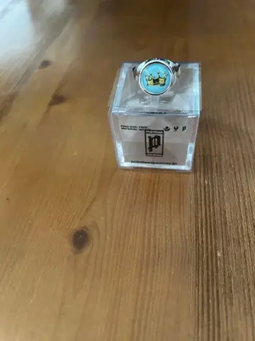 Pointless Journey toy ring Blue Crown