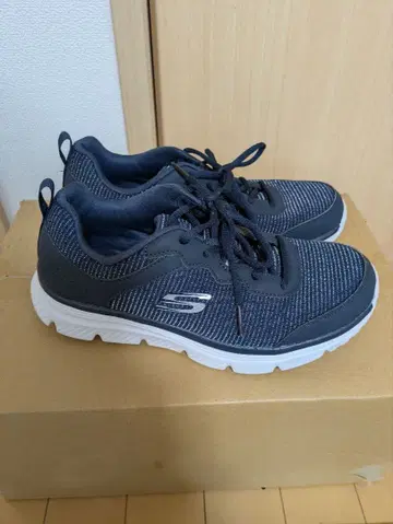 SKECHERS 스케쳐스 네이비 메쉬 스니커즈 24.5
