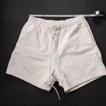 LYFT 화이트 숏팬츠