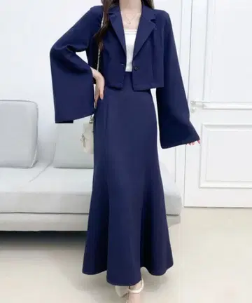 소매 슬릿 숏 테일러드 자켓 & 하이웨스트 머메이드 스커트