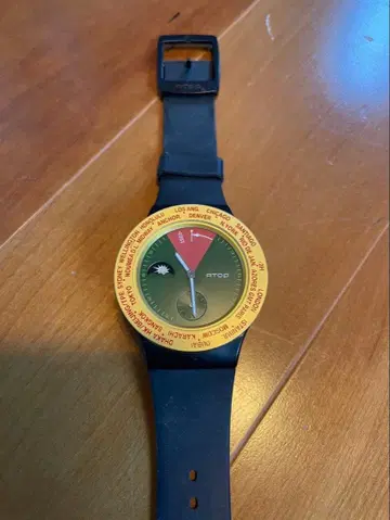 ATOC 아날로그 시계 다색 디자인