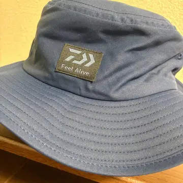 새상품 다이와 이어웜 햇 DC-9023W