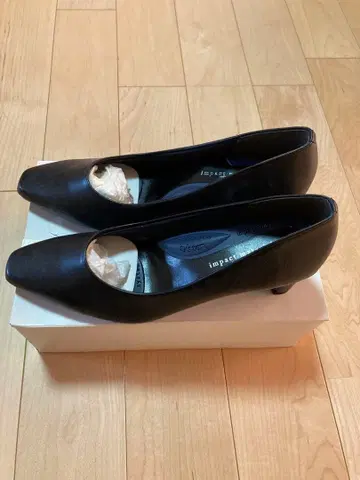 오픈토 블랙 펌프스 5cm 힐