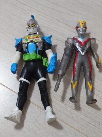 가면라이더 이그제이드 브레이브 울트라맨 빅토리 피규어