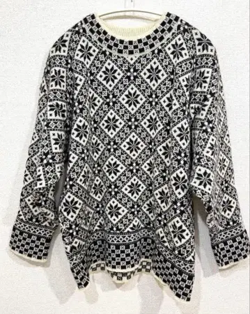 달레 오브 노르웨이 눈꽃송이 기하학 패턴 니트 스웨터 화이트 x 네이비