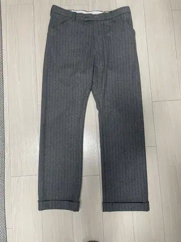 SUNSEA 그레이 스트라이프 슬랙스