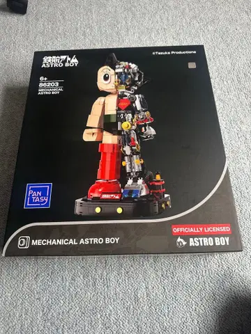 철완 아톰 70주년 기념 피규어