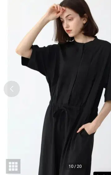 핀턱 점프 수트 (블랙)