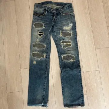 [중고] 데미지 가공 라이트 블루 데님 28인치