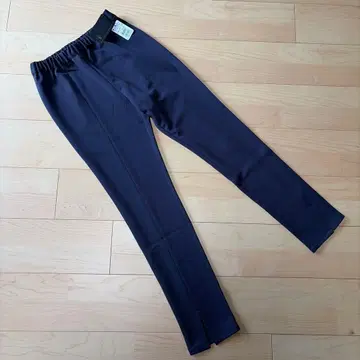 야마다야 차콜 그레이 센터 심 슬릿 슬림 팬츠