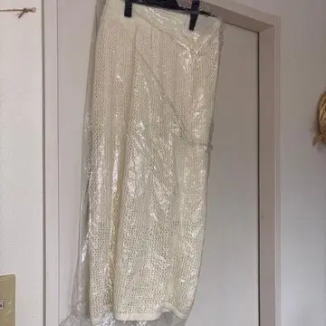 FIKA 아이보리 니트 타이트 스커트 새상품 정가 12000엔