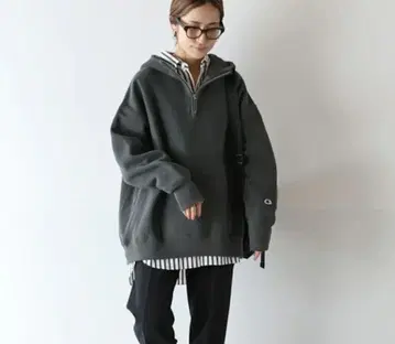 CHAMPION 리버스 위브 11.7oz 하프 지퍼 후드티