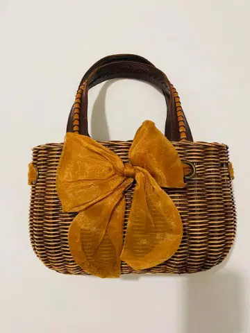 브라운 바스켓백 리본 포함