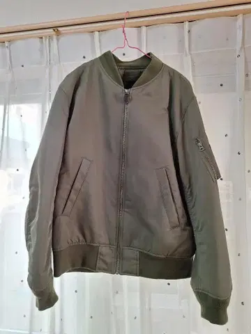 올리브 그린 MA-1 플라이트 자켓 56