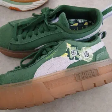 PUMA LIBERTY 그린 통굽 스니커즈