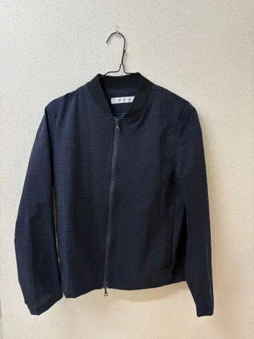 네이비 하운드투스 체크 패턴 집업 자켓