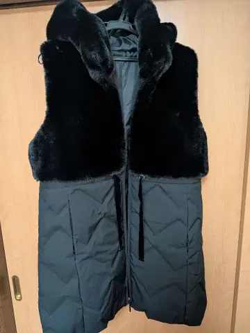 후드 부착 블랙 다운 베스트