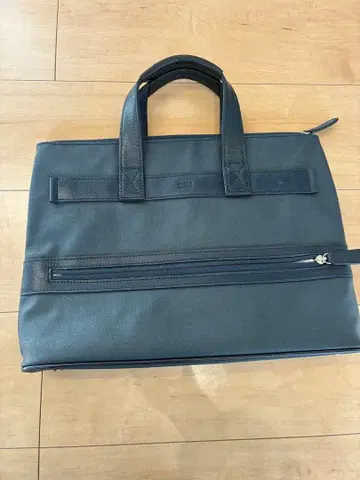 타케오 키쿠치 비즈니스 백