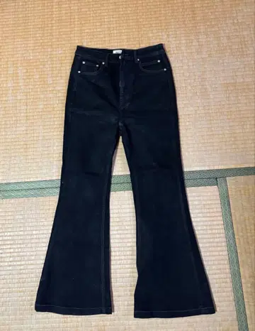 MIJIKO 블랙 부츠컷 데님