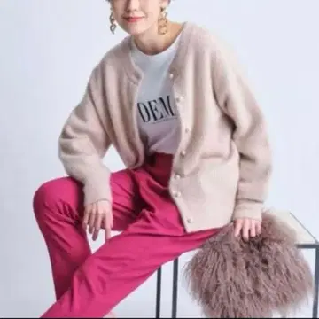 아르페쥬 스토리 2WAY 폭스 혼방 펄 버튼 니트 가디건