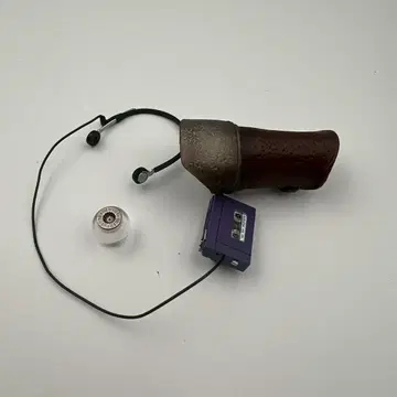 핫토이즈 1/6 피규어 스타로드 이어폰