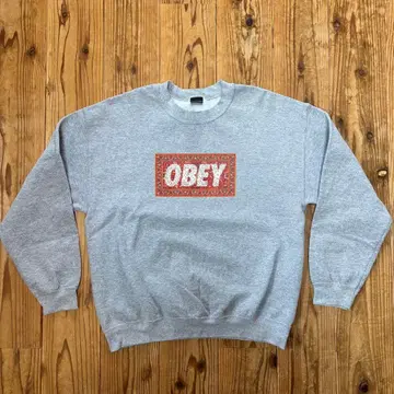 OBEY 로고 맨투맨