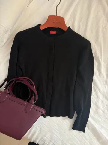 울 100% 투모로우랜드 DESPRES 상의