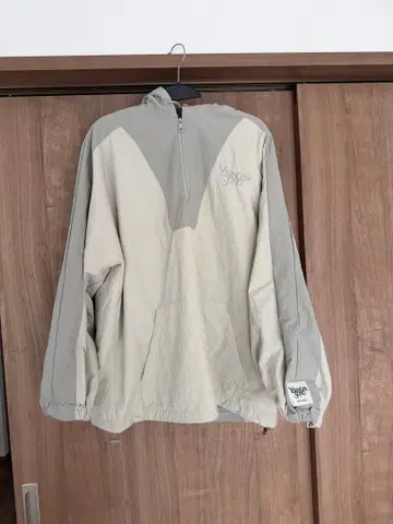 YOUNGER SONG 그레이 하프 지퍼 자켓