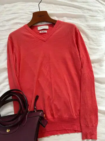 1시즌 착용 투모로우랜드 tricot 울 상의