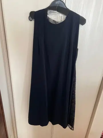 페넬 사이드 레이스 원피스