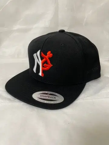 레어 irisk 화이트x오렌지 로고 캡 양키스 자이언츠