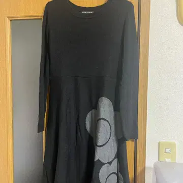 MARY QUANT 블랙 무릎 기장 원피스